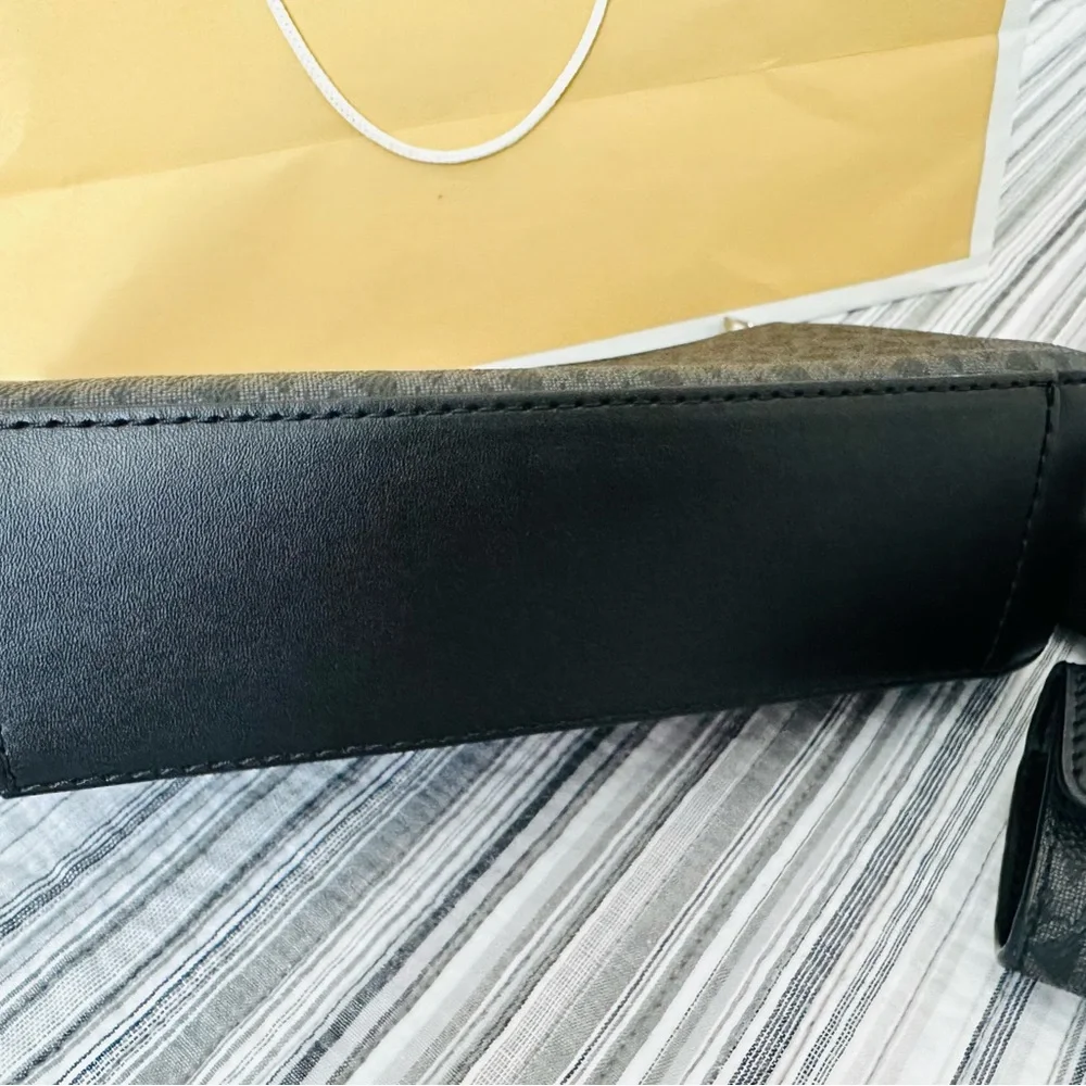 Michael Kors - Jet Set Crossbody Bag